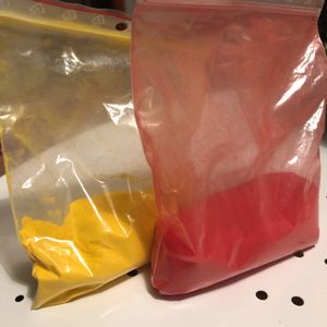 2 sachets de poudre de couleur 