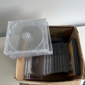 Lot de boites à CDs