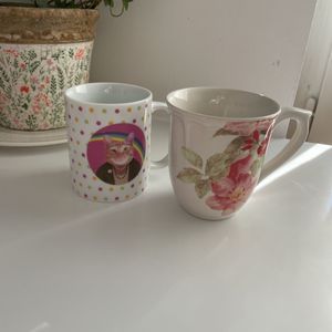 Lot 3 mugs 