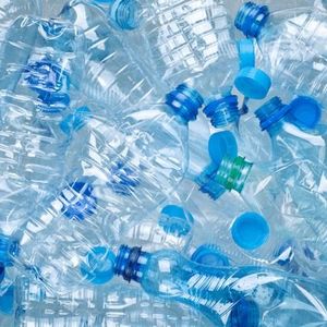 Lot de 20 bouteilles d eau vides pour recyclage 