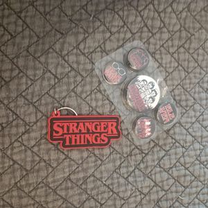 Porte clé et badges Stranger Things 