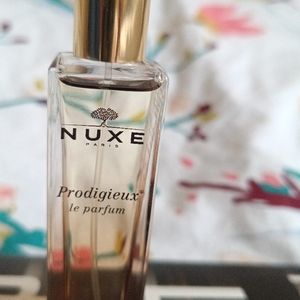 Parfum Nuxe "prodigieux" 