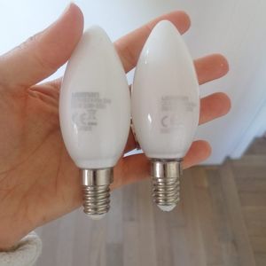 Deux ampoules 