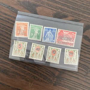 Lot de timbres pour collectionneurs 