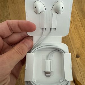 Écouteurs filaires Apple neufs