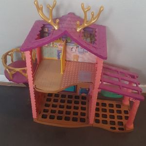 Maison de poupée 