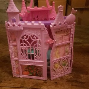 Chateau de poupée Disney princesse