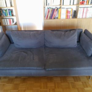 Nous donnons un canapé Ikea Soderhamn gris foncé 