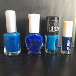 vernis bleu manucure nail art