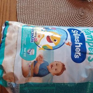 Couche Pampers splashers