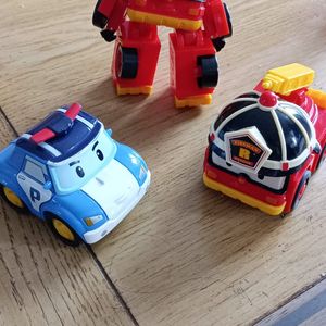 Figurine robot car poly
