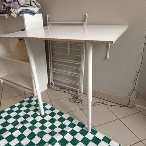 Plan de travail / petite table avec pieds