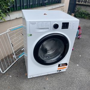Ariston HotPoint machine à laver dans rue