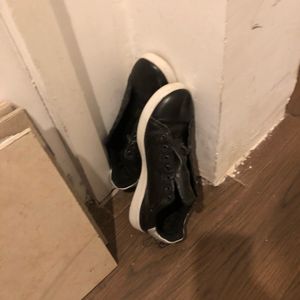 Chaussures noire et blanc 39