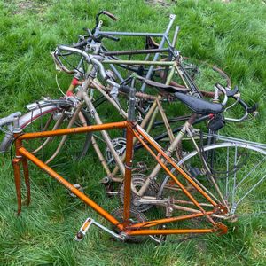 Vélos pour pièces et pièces 