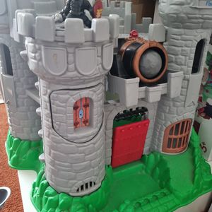 URGENT gros château avec 1 personnage 