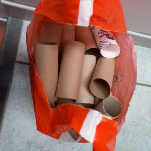 Gros lot de rouleaux de papier toilette vides 