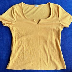 T-shirt jaune taille M/L 