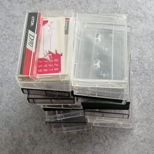 Lot boîtes vides cassettes audio