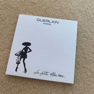 Post-it La Petite Robe noire Guerlain