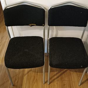 2 chaises noir