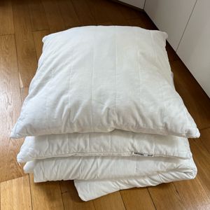 Couette + oreillers + linge de lit 
