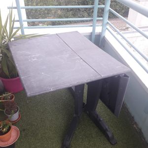 Table de jardin modulable en plastique gris