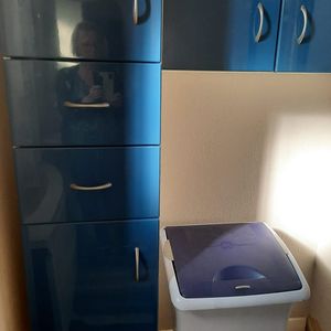 Meubles de salle de bain laqué bleu brillant 