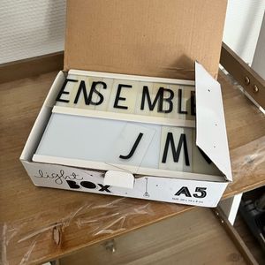 Light box avec lettres 
