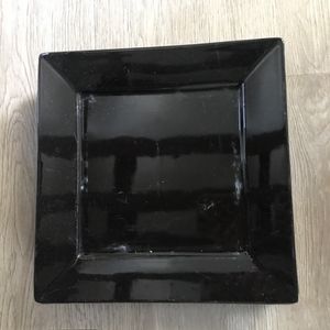 3 assiettes carrées noires 
