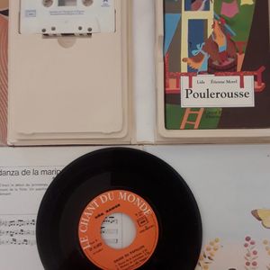 Un livre + une cassette audio et un petit vinyle 