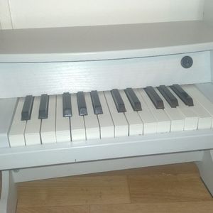Petit piano pour enfant