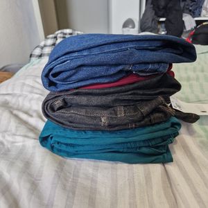Lot de 4 jeans 