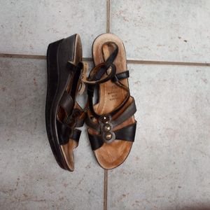 Sandales compensées cuir 37