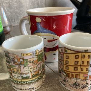 1 mug + 2 petites tasses