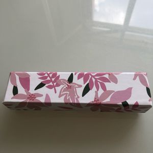 Boîte pour cadeau motif floral 