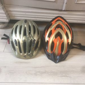 2 casques vélo