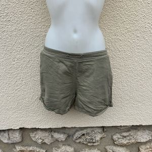 Short/ taille M
