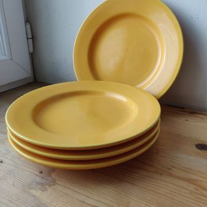 Lot de 4 assiettes jaunes 21,7 cm de diamètre 