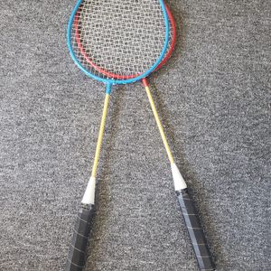 2 raquettes badminton 