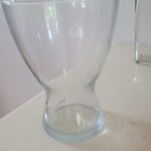 Vase .