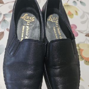 Chaussure noire pointure 37 