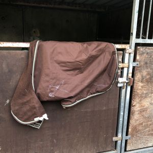 Donne 2 couvre rein cheval 1.40