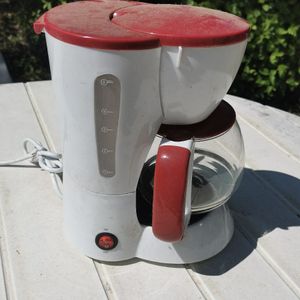 Machine à café et cafetière 