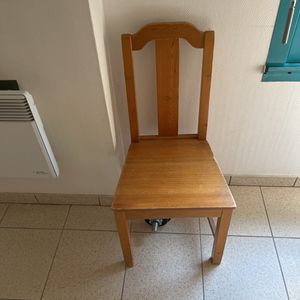 Chaise en bois 