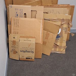 Donne cartons suite à déménagement 
