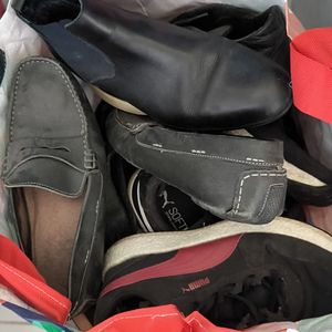 Plusieurs types de chaussures 