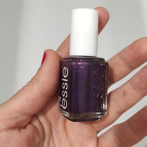 Vernis violet pailleté Essie