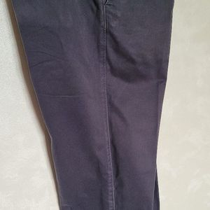 Pantalon couleur bleu type chino T 46