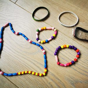 Lot de bracelets 